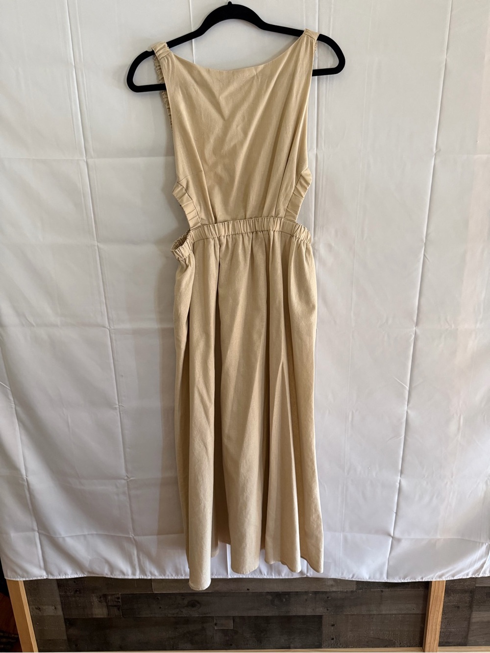 Treasure & Bond Cream Sleeveless Maxi Dress with Cutout Sides